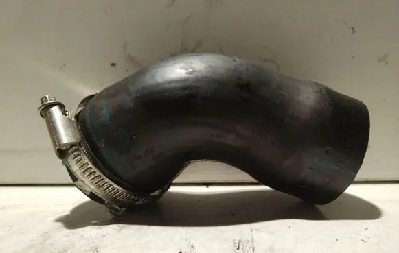 Volkswagen Caddy Air intake hose/pipe