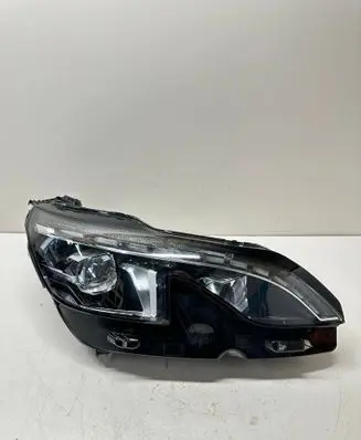 Peugeot 3008 II Headlight/headlamp 9826572680 17502A01130 89911449