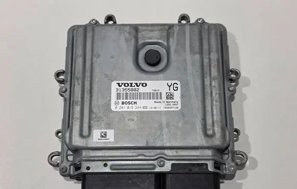 Volvo V60 Engine control unit/module 31355882
