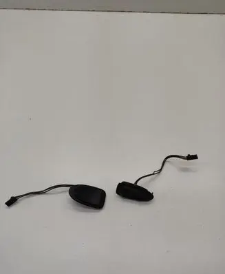 Steering wheel buttons/switches