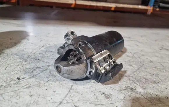 BMW 7 F01 F02 F03 F04 Starter motor