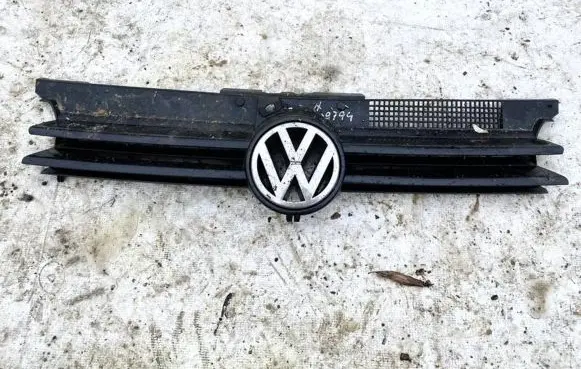 Volkswagen Golf IV Front grill 1J0853655D 1J0853651F