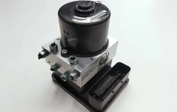 BMW 3 E90 E91 ABS Pump 6862870 10020604524