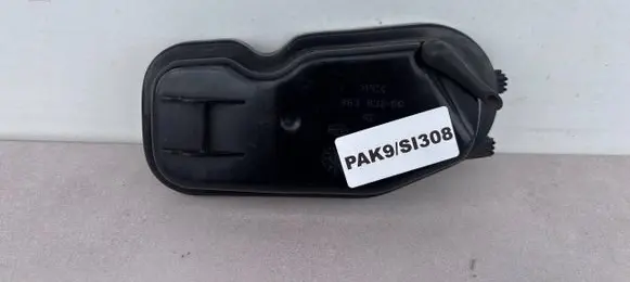 Volkswagen Polo III 6N 6N2 6NF Headlight/headlamp dust cover 963832-00