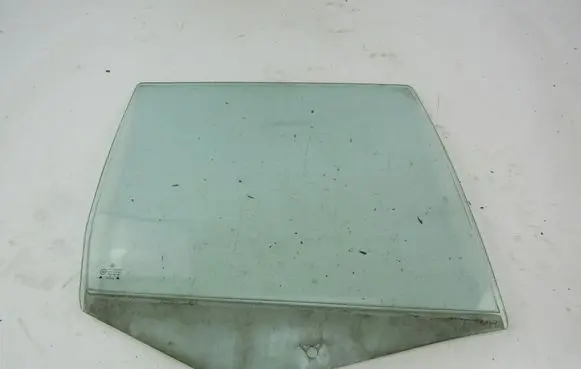 Volkswagen Golf IV Rear door window glass 
