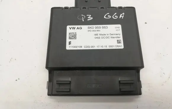 Audi Q3 8U Voltage converter/converter module 8K0959663