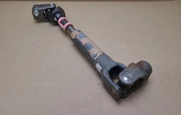 Toyota Avensis T270 Steering column universal joint 