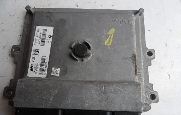 Dacia Sandero Engine control unit/module 237102806R 140200125 237103008R