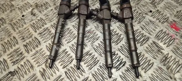 Opel Zafira B Fuel injectors set 0445110243