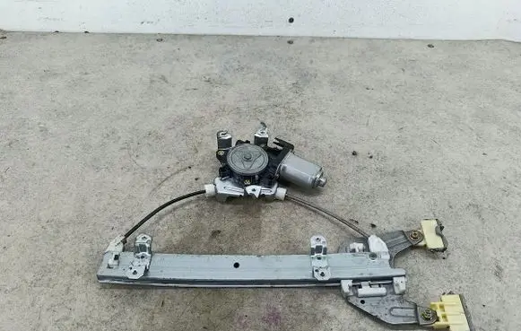 Nissan Murano Z50 Rear door window regulator with motor 