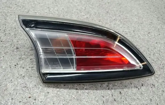 Mazda 3 II Tailgate rear/tail lights BBN7513G0