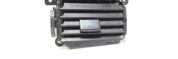 Mazda 3 I Dash center air vent grill BP4L64930