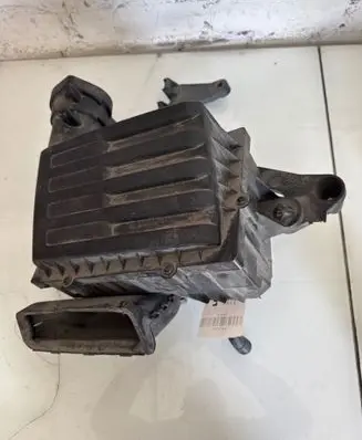 Volkswagen PASSAT B8 Air filter box 5Q0129607AB