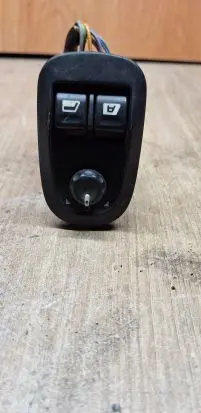 Peugeot 206 Wing mirror switch 11914