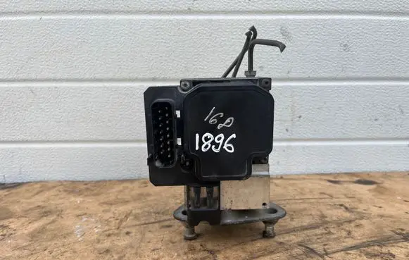 Mercedes-Benz A W168 ABS Pump A0044310912