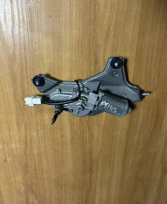 Toyota Prius (NHW20) Rear window wiper motor