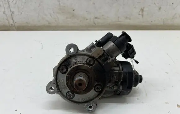 Audi Q5 SQ5 FY Fuel injection high pressure pump 04L130755E