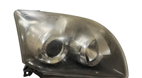 Toyota Avensis T250 Headlight/headlamp 35109