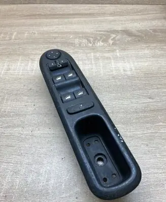 Peugeot 407 Electric window control switch 53269704 96468704XT 53269700