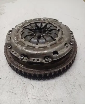 Nissan Qashqai Clutch set kit 302100495
