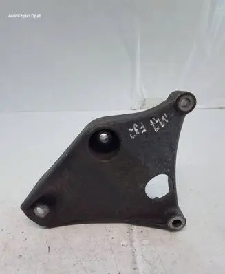 BMW 4 F32 F33 Engine mounting bracket 6788611