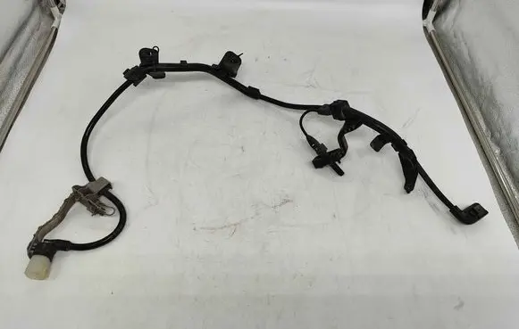 Mercedes-Benz CLA C118 X118 Rear ABS sensor wiring A2475400700