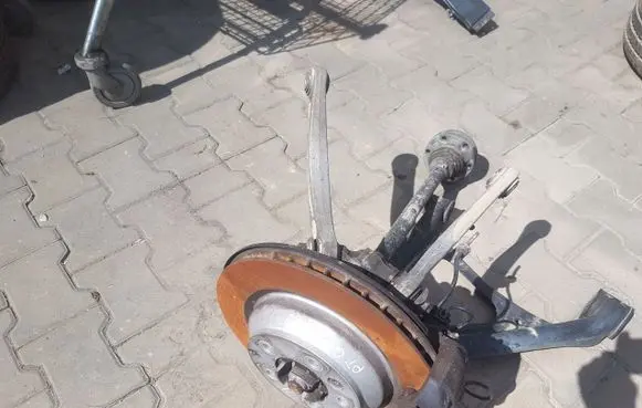 Audi Q7 4L Rear wheel hub