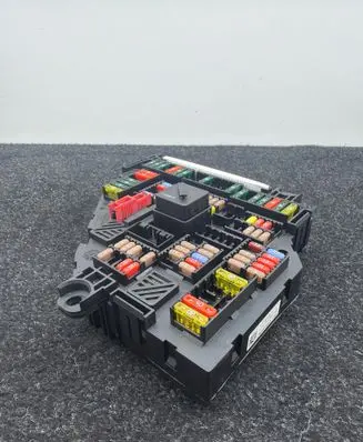 BMW 6 F06 Gran coupe Fuse module 9264923 417033452 05217887
