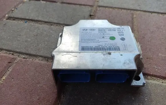 KIA Sorento Airbag control unit/module 95910C5750 642887000