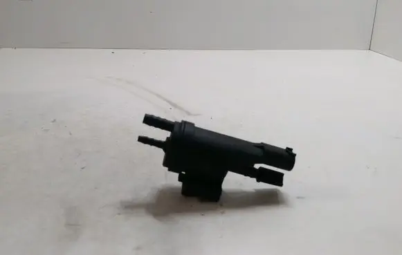 Opel Corsa C Vacuum valve 0214057021