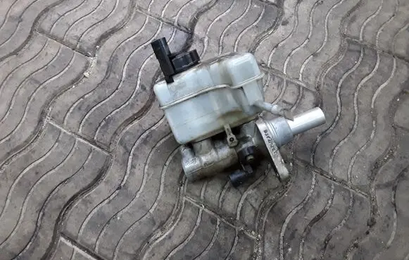 Volkswagen PASSAT B6 Master brake cylinder 03350886771