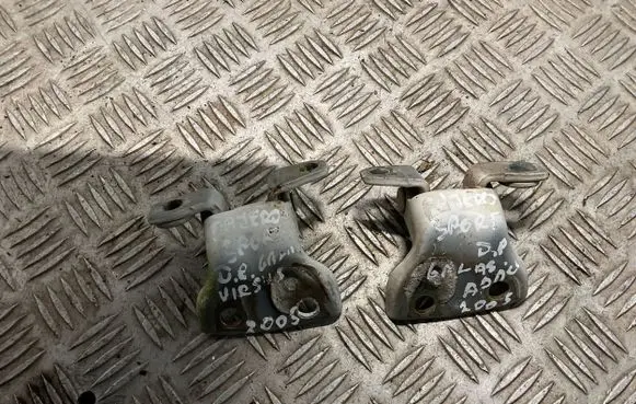Mitsubishi Pajero Sport I Rear door upper hinge