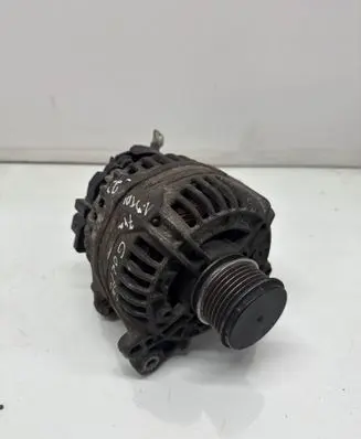 Volkswagen Golf IV Generator/alternator 028903028E 0124515010