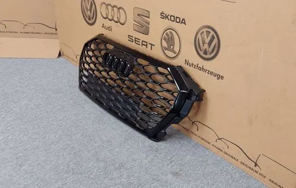 Audi Q3 F3 Front bumper upper radiator grill 83F853651B 83F853651 83F853651C