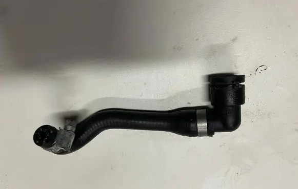 BMW 1 E81 E87 Engine coolant pipe/hose 1712370