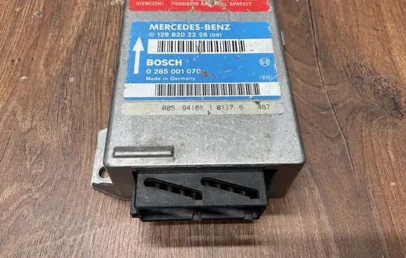 Mercedes-Benz SL R129 Airbag control unit/module 1298202226 0285001070