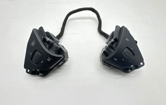 Tesla Model S Steering wheel buttons/switches 101324200F