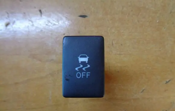 Toyota Aygo AB40 ESP (stability program) switch 15C629