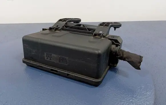 Volvo V40 Fuse box set AV6T-14K131-AC