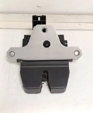 Tailgate/trunk/boot lock/catch/latch