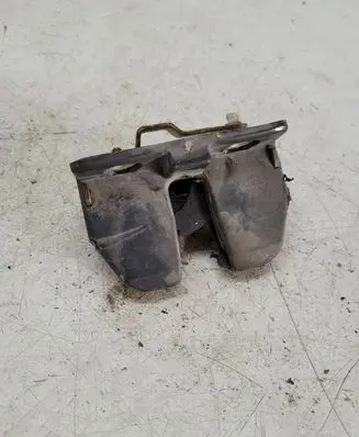 Loading door lock