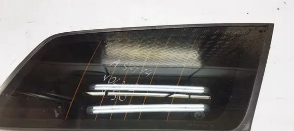 Volvo V50 Rear side window