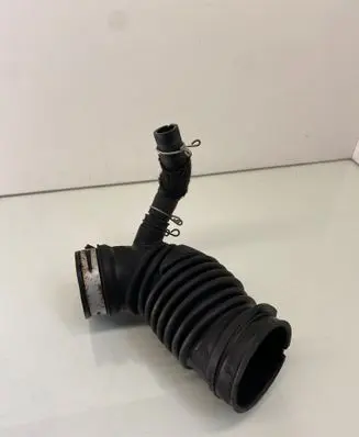 Toyota Avensis T270 Turbo air intake inlet pipe/hose 178800R050