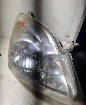 Toyota Corolla Verso E121 Headlight/headlamp