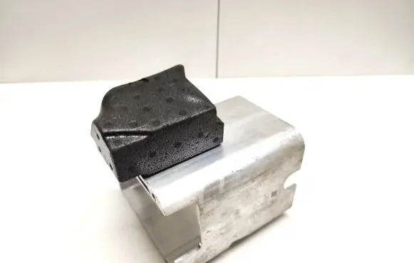 Battery bracket