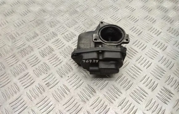 Volkswagen PASSAT B6 Throttle valve 03G131501