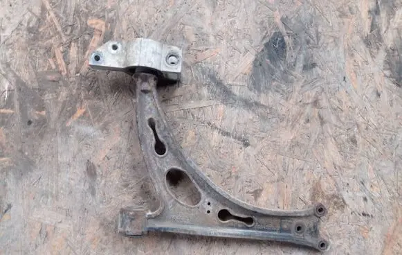 Volkswagen Touran I Front lower control arm/wishbone 1k0407153g