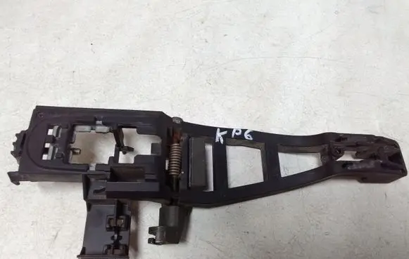 Rear door exterior handle/bracket