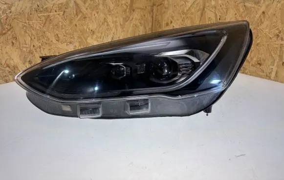 Ford Focus Headlight/headlamp C14367