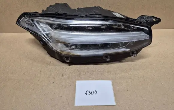 Volvo XC90 Headlight/headlamp 31655708